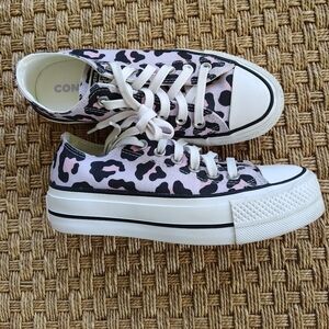 Converse Low Top Platform Sneakers Rare Purple Leopard Print Size 5.5
